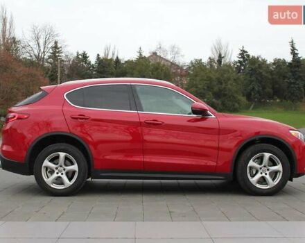 Красный Альфа Ромео Стелвио, объемом двигателя 2 л и пробегом 63 тыс. км за 21900 $, фото 9 на Automoto.ua