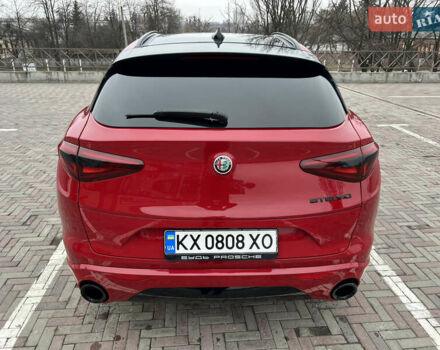 Красный Альфа Ромео Стелвио, объемом двигателя 2 л и пробегом 145 тыс. км за 19500 $, фото 16 на Automoto.ua