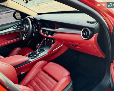 Альфа Ромео Стелвио 2018 в Запорожье на Automoto.ua Красный Альфа Ромео Стелвио, объемом двигателя 2 л и пробегом 90 тыс. км за 26800 $, фото 7 на Automoto.ua