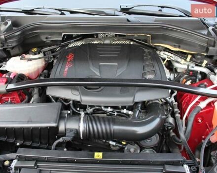 Красный Альфа Ромео Стелвио, объемом двигателя 2 л и пробегом 63 тыс. км за 21900 $, фото 49 на Automoto.ua