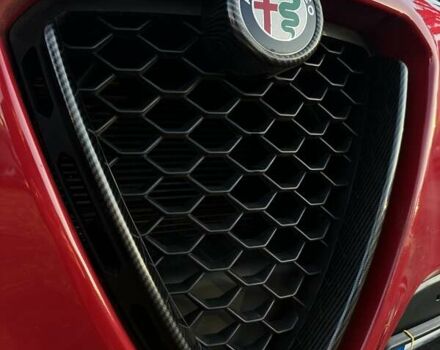 Красный Альфа Ромео Стелвио, объемом двигателя 2 л и пробегом 61 тыс. км за 19200 $, фото 3 на Automoto.ua