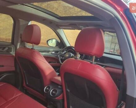 Красный Альфа Ромео Стелвио, объемом двигателя 2 л и пробегом 66 тыс. км за 28500 $, фото 12 на Automoto.ua