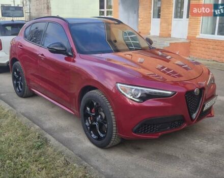 Красный Альфа Ромео Стелвио, объемом двигателя 2 л и пробегом 66 тыс. км за 28500 $, фото 1 на Automoto.ua