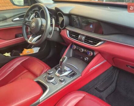 Красный Альфа Ромео Стелвио, объемом двигателя 2 л и пробегом 66 тыс. км за 28500 $, фото 14 на Automoto.ua