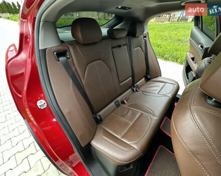 Красный Альфа Ромео Стелвио, объемом двигателя 2 л и пробегом 55 тыс. км за 26500 $, фото 3 на Automoto.ua