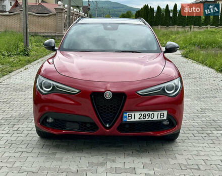 Красный Альфа Ромео Стелвио, объемом двигателя 2 л и пробегом 55 тыс. км за 26500 $, фото 21 на Automoto.ua