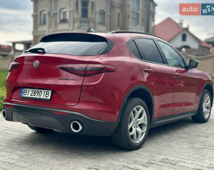 Красный Альфа Ромео Стелвио, объемом двигателя 2 л и пробегом 55 тыс. км за 26500 $, фото 29 на Automoto.ua