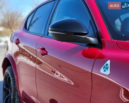 Красный Альфа Ромео Стелвио, объемом двигателя 2.9 л и пробегом 33 тыс. км за 57000 $, фото 54 на Automoto.ua