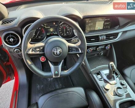 Красный Альфа Ромео Стелвио, объемом двигателя 2.9 л и пробегом 33 тыс. км за 57000 $, фото 18 на Automoto.ua