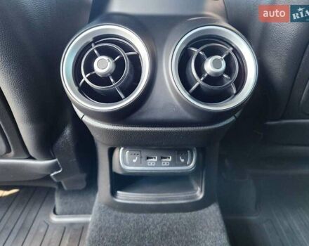 Красный Альфа Ромео Стелвио, объемом двигателя 2.9 л и пробегом 33 тыс. км за 57000 $, фото 47 на Automoto.ua