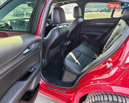 Красный Альфа Ромео Стелвио, объемом двигателя 2.9 л и пробегом 33 тыс. км за 57000 $, фото 68 на Automoto.ua