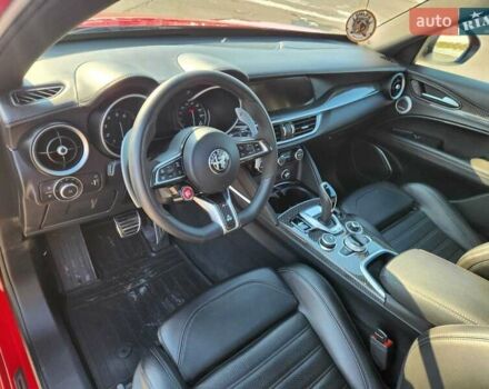 Красный Альфа Ромео Стелвио, объемом двигателя 2.9 л и пробегом 33 тыс. км за 57000 $, фото 42 на Automoto.ua
