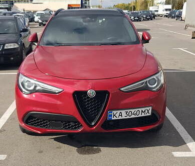 Красный Альфа Ромео Стелвио, объемом двигателя 2 л и пробегом 126 тыс. км за 18700 $, фото 1 на Automoto.ua