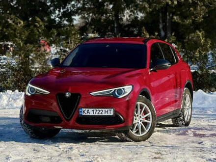 Красный Альфа Ромео Стелвио, объемом двигателя 2 л и пробегом 120 тыс. км за 18300 $, фото 1 на Automoto.ua