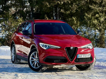 Красный Альфа Ромео Стелвио, объемом двигателя 2 л и пробегом 121 тыс. км за 18200 $, фото 1 на Automoto.ua