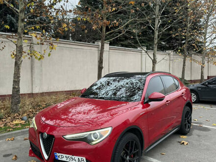 Червоний Альфа Ромео Стелвіо, об'ємом двигуна 2 л та пробігом 96 тис. км за 18900 $, фото 1 на Automoto.ua