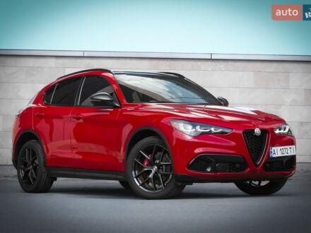 Красный Альфа Ромео Стелвио, объемом двигателя 2 л и пробегом 69 тыс. км за 23800 $, фото 1 на Automoto.ua