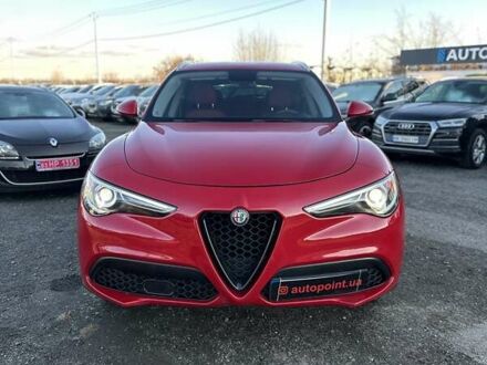 Красный Альфа Ромео Стелвио, объемом двигателя 2 л и пробегом 61 тыс. км за 19200 $, фото 1 на Automoto.ua