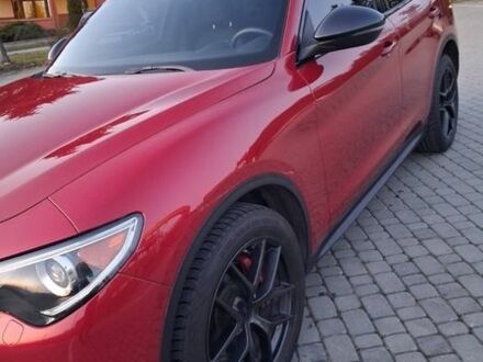 Красный Альфа Ромео Стелвио, объемом двигателя 2 л и пробегом 74 тыс. км за 26900 $, фото 1 на Automoto.ua