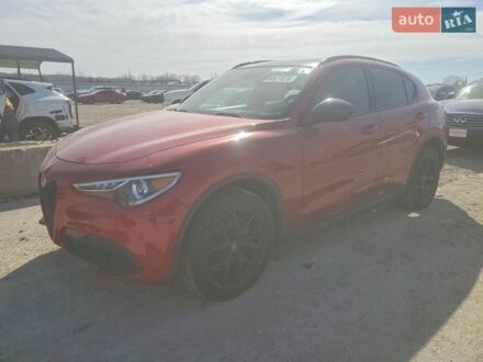 Красный Альфа Ромео Стелвио, объемом двигателя 2 л и пробегом 125 тыс. км за 5500 $, фото 1 на Automoto.ua