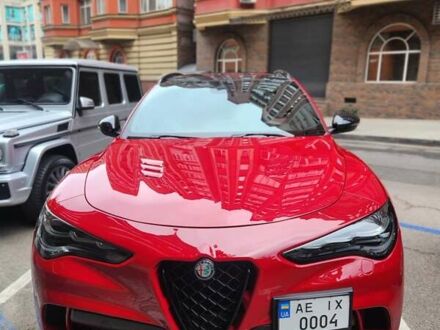 Красный Альфа Ромео Стелвио, объемом двигателя 2.9 л и пробегом 33 тыс. км за 57000 $, фото 1 на Automoto.ua