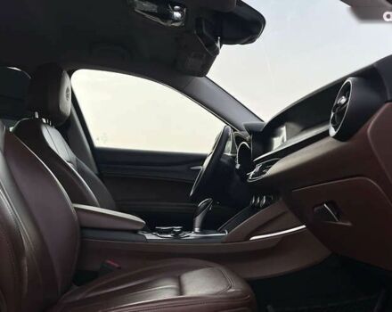 Альфа Ромео Стелвио, объемом двигателя 2 л и пробегом 81 тыс. км за 22500 $, фото 19 на Automoto.ua