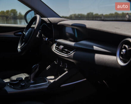 Альфа Ромео Стелвио, объемом двигателя 2 л и пробегом 38 тыс. км за 22900 $, фото 2 на Automoto.ua