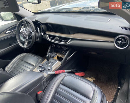 Альфа Ромео Стелвио 2018 в Киеве на Automoto.ua Альфа Ромео Стелвио, объемом двигателя 2 л и пробегом 98 тыс. км за 6800 $, фото 6 на Automoto.ua