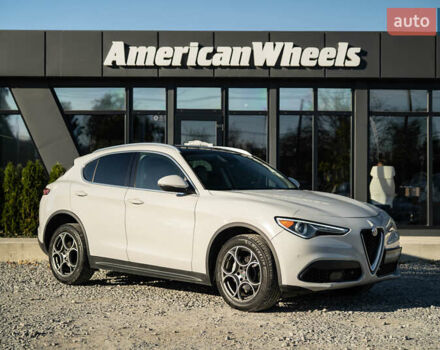 Серый Альфа Ромео Стелвио, объемом двигателя 2 л и пробегом 111 тыс. км за 20700 $, фото 2 на Automoto.ua