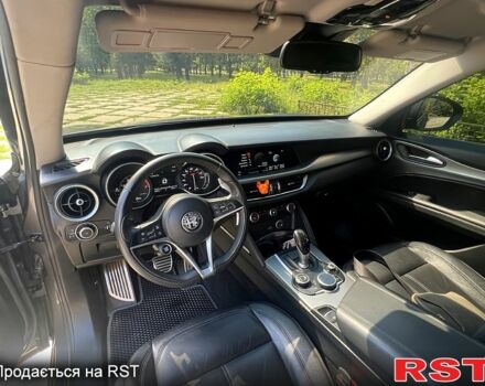 Альфа Ромео Стелвио 2017 в Харькове на Automoto.ua Серый Альфа Ромео Стелвио, объемом двигателя 2 л и пробегом 83 тыс. км за 22500 $, фото 8 на Automoto.ua