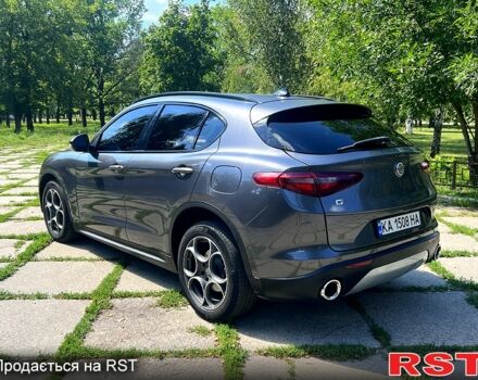 Альфа Ромео Стелвио 2017 в Харькове на Automoto.ua Серый Альфа Ромео Стелвио, объемом двигателя 2 л и пробегом 83 тыс. км за 22500 $, фото 6 на Automoto.ua
