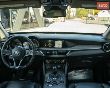 Серый Альфа Ромео Стелвио, объемом двигателя 2 л и пробегом 111 тыс. км за 20700 $, фото 21 на Automoto.ua