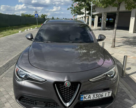 Серый Альфа Ромео Стелвио, объемом двигателя 2 л и пробегом 92 тыс. км за 19500 $, фото 4 на Automoto.ua