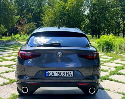 Альфа Ромео Стелвио 2017 в Харькове на Automoto.ua Серый Альфа Ромео Стелвио, объемом двигателя 2 л и пробегом 83 тыс. км за 22500 $, фото 7 на Automoto.ua