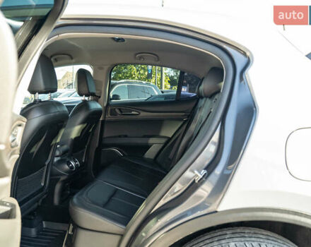 Серый Альфа Ромео Стелвио, объемом двигателя 2 л и пробегом 111 тыс. км за 20700 $, фото 34 на Automoto.ua