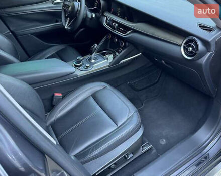 Сірий Альфа Ромео Стелвіо, об'ємом двигуна 2 л та пробігом 105 тис. км за 20000 $, фото 14 на Automoto.ua