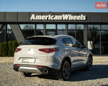 Серый Альфа Ромео Стелвио, объемом двигателя 2 л и пробегом 111 тыс. км за 20700 $, фото 4 на Automoto.ua