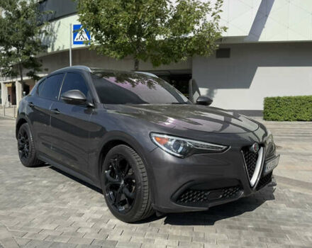 Серый Альфа Ромео Стелвио, объемом двигателя 2 л и пробегом 92 тыс. км за 19500 $, фото 7 на Automoto.ua