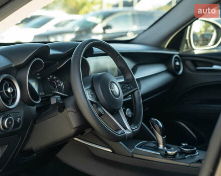 Серый Альфа Ромео Стелвио, объемом двигателя 2 л и пробегом 111 тыс. км за 20700 $, фото 20 на Automoto.ua