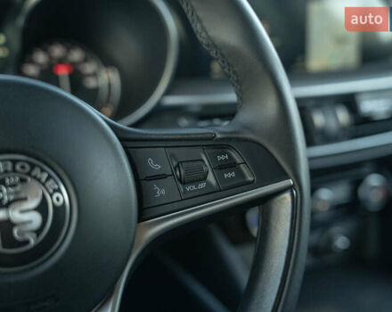 Серый Альфа Ромео Стелвио, объемом двигателя 2 л и пробегом 111 тыс. км за 20700 $, фото 24 на Automoto.ua