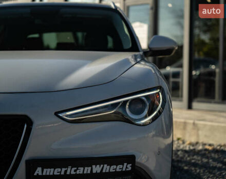 Серый Альфа Ромео Стелвио, объемом двигателя 2 л и пробегом 111 тыс. км за 20700 $, фото 11 на Automoto.ua