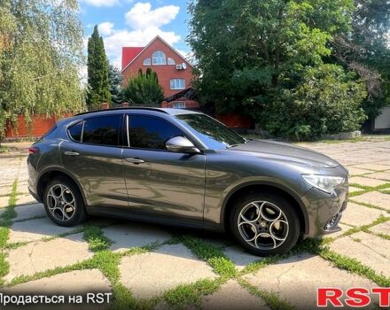 Альфа Ромео Стелвио 2017 в Харькове на Automoto.ua Серый Альфа Ромео Стелвио, объемом двигателя 2 л и пробегом 83 тыс. км за 22500 $, фото 3 на Automoto.ua