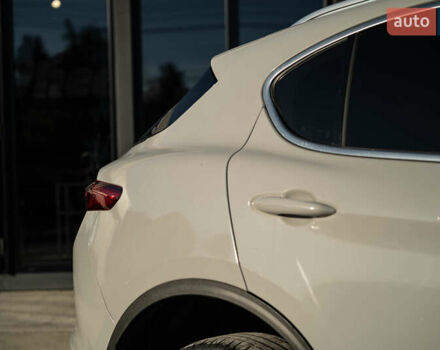 Серый Альфа Ромео Стелвио, объемом двигателя 2 л и пробегом 111 тыс. км за 20700 $, фото 8 на Automoto.ua