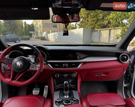 Альфа Ромео Стелвио 2018 в Киеве на Automoto.ua Серый Альфа Ромео Стелвио, объемом двигателя 2 л и пробегом 83 тыс. км за 31900 $, фото 28 на Automoto.ua