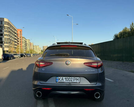 Альфа Ромео Стелвио 2018 в Киеве на Automoto.ua Серый Альфа Ромео Стелвио, объемом двигателя 2 л и пробегом 60 тыс. км за 22000 $, фото 2 на Automoto.ua