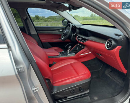 Серый Альфа Ромео Стелвио, объемом двигателя 2 л и пробегом 155 тыс. км за 16900 $, фото 41 на Automoto.ua