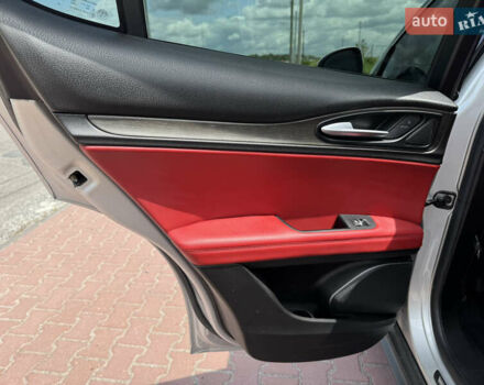 Серый Альфа Ромео Стелвио, объемом двигателя 2 л и пробегом 155 тыс. км за 16900 $, фото 31 на Automoto.ua