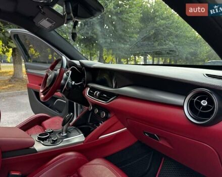 Альфа Ромео Стелвио 2018 в Киеве на Automoto.ua Серый Альфа Ромео Стелвио, объемом двигателя 2 л и пробегом 83 тыс. км за 31900 $, фото 19 на Automoto.ua