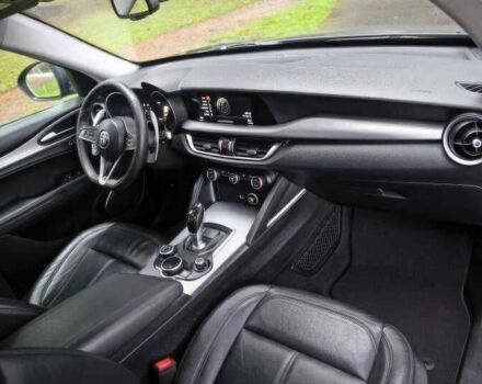 Серый Альфа Ромео Стелвио, объемом двигателя 2 л и пробегом 88 тыс. км за 13500 $, фото 11 на Automoto.ua