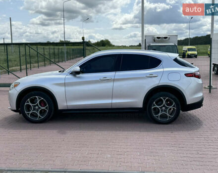 Серый Альфа Ромео Стелвио, объемом двигателя 2 л и пробегом 155 тыс. км за 16900 $, фото 3 на Automoto.ua